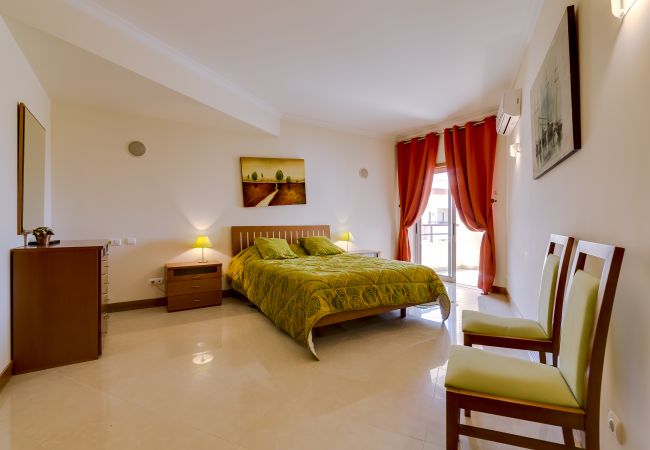 Apartamento em Vilamoura - Avelãs - Modern Apartment - Vilamoura Apartamento em Vilamoura - Avelãs - Modern Apartment - Vilamoura