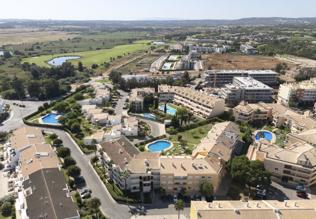 Apartamento em Vilamoura - Nuribeach - Near the beach with pool by HD