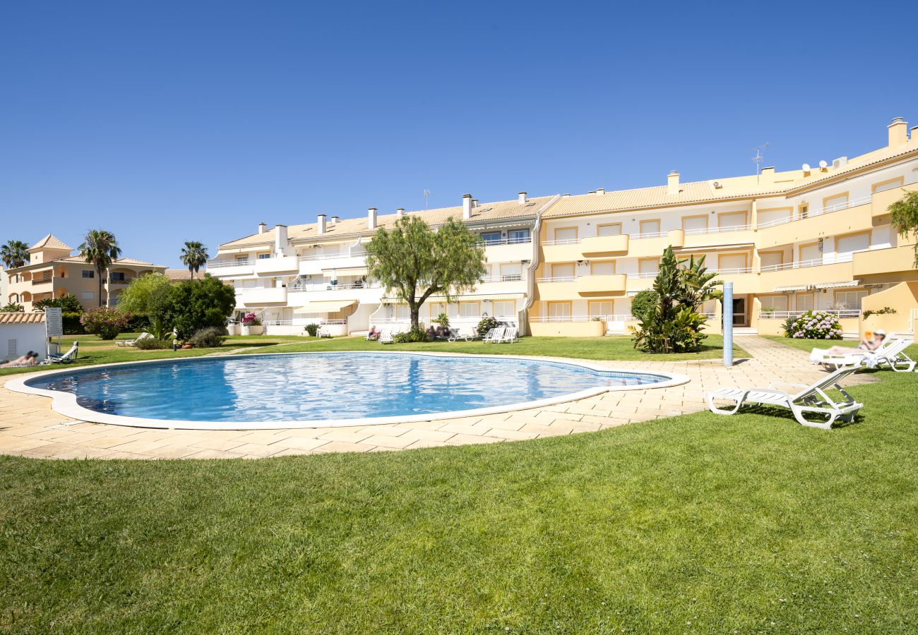 Apartamento em Vilamoura - Nuri Beach - Near the beach with pool by HD