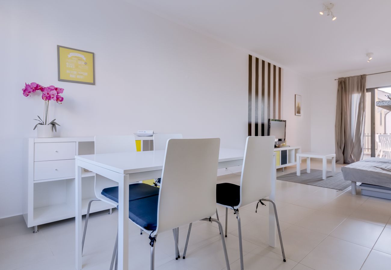 Estúdio em Vilamoura - Yellow Studio Apartment