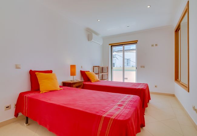 Casa em Quarteira - Casa Luz - Quarteira Casa em Quarteira - Casa Luz - Quarteira