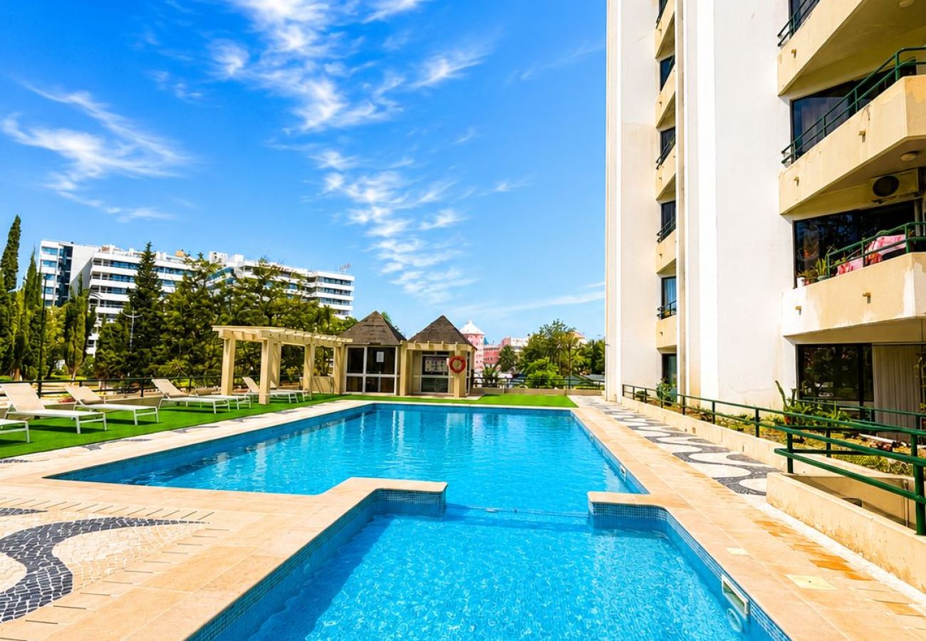 Apartamento em Vilamoura - Tália VIII with Pool- City Center - Vilamoura