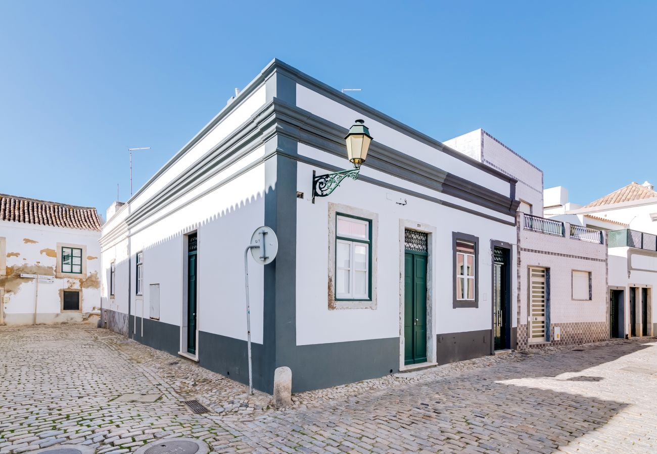 Casa em Faro - TREM - LOCATED IN OLD CITY - FARO Casa em Faro - TREM - LOCATED IN OLD CITY - FARO