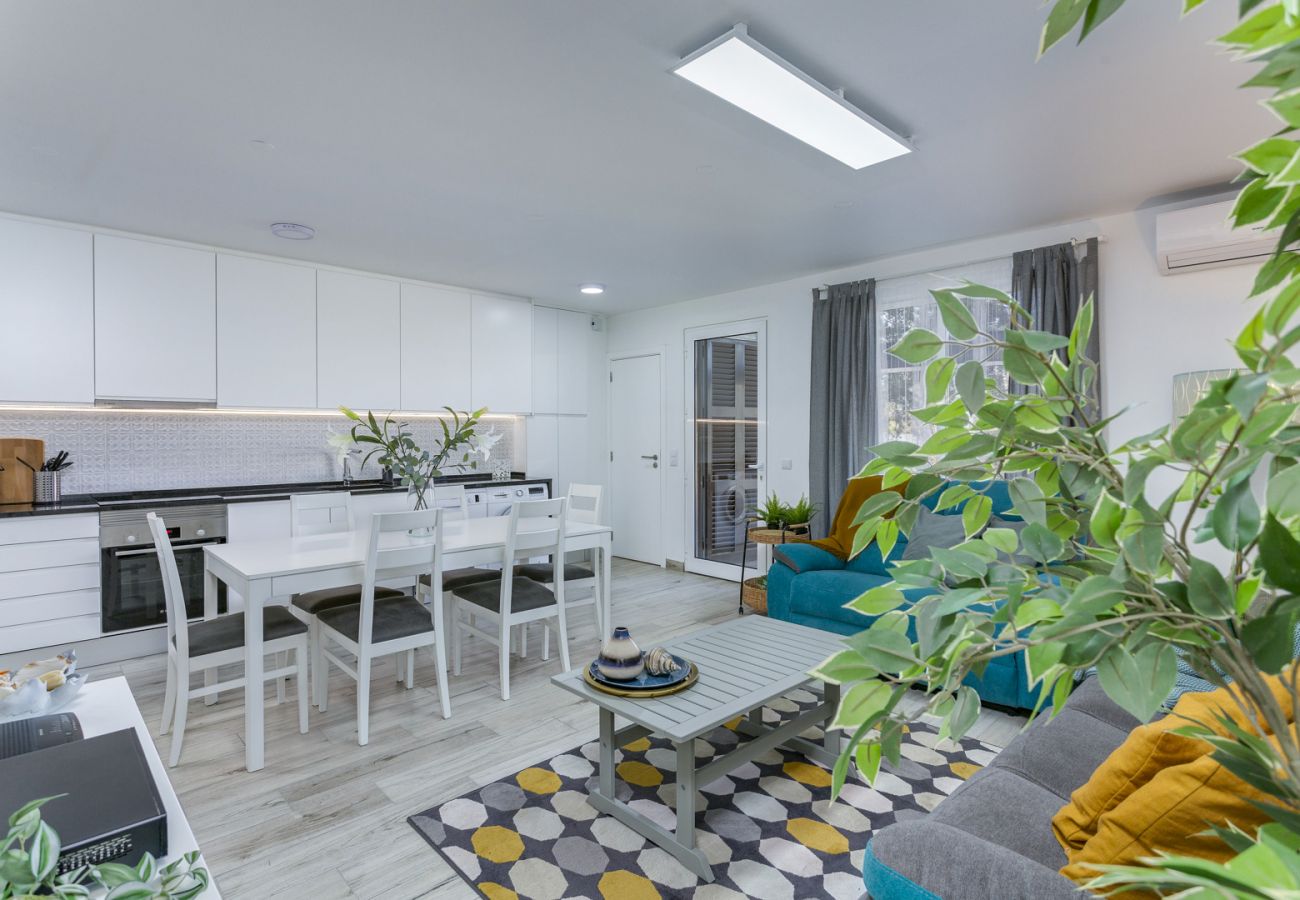 Apartamento em Quarteira - Vilar do Jardim - Terrace and Pool - Vilamoura by Apartamento em Quarteira - Vilar do Jardim - Terrace and Pool - Vilamoura by
