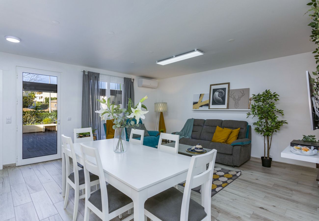 Apartamento em Quarteira - Vilar do Jardim - Terrace and Pool - Vilamoura by Apartamento em Quarteira - Vilar do Jardim - Terrace and Pool - Vilamoura by