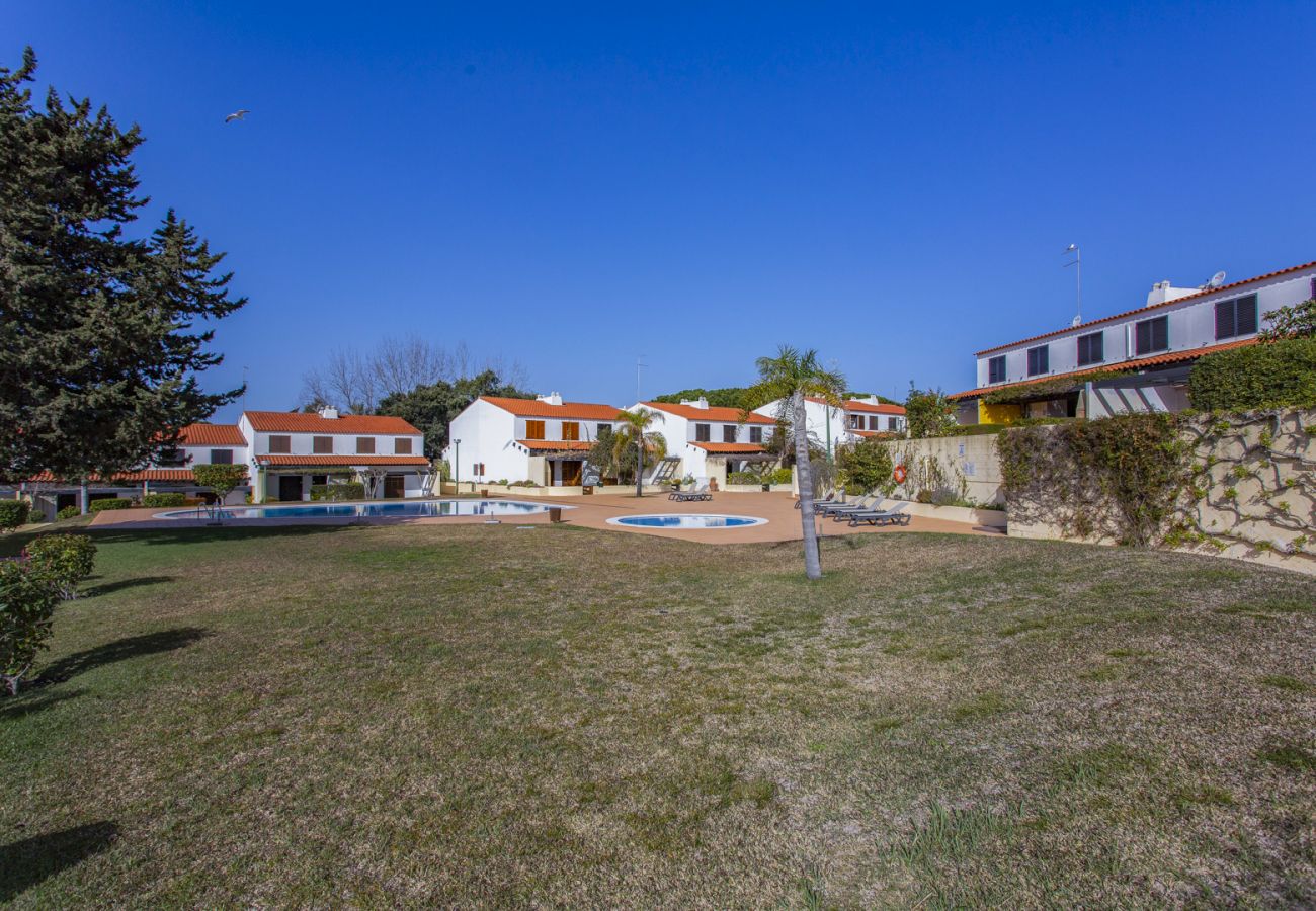 Apartamento em Quarteira - Vilar do Jardim - Terrace and Pool - Vilamoura by Apartamento em Quarteira - Vilar do Jardim - Terrace and Pool - Vilamoura by