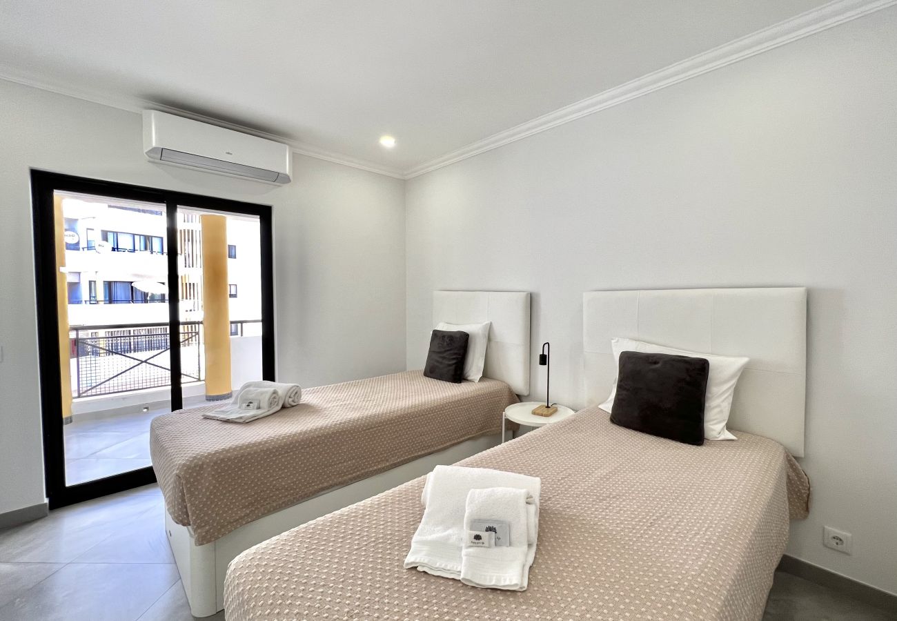 Apartamento em Vilamoura - Topazio - Pool & near the center by HD PROPERTIES