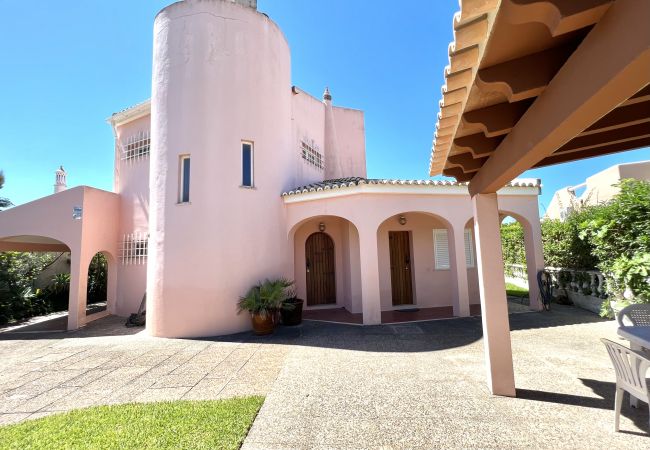 Villa em Vilamoura - Vila Rose - Private Pool by HD PROPERTIES Villa em Vilamoura - Vila Rose - Private Pool by HD PROPERTIES