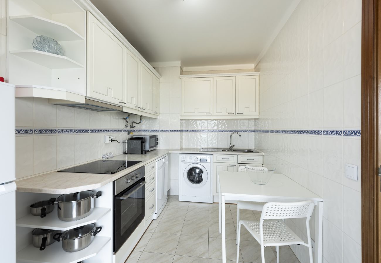 Apartamento em Quarteira - Oceanides - Sea front with pool by HD