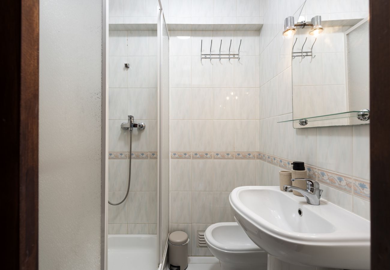 Apartamento em Quarteira - Oceanides - Sea front with pool by HD