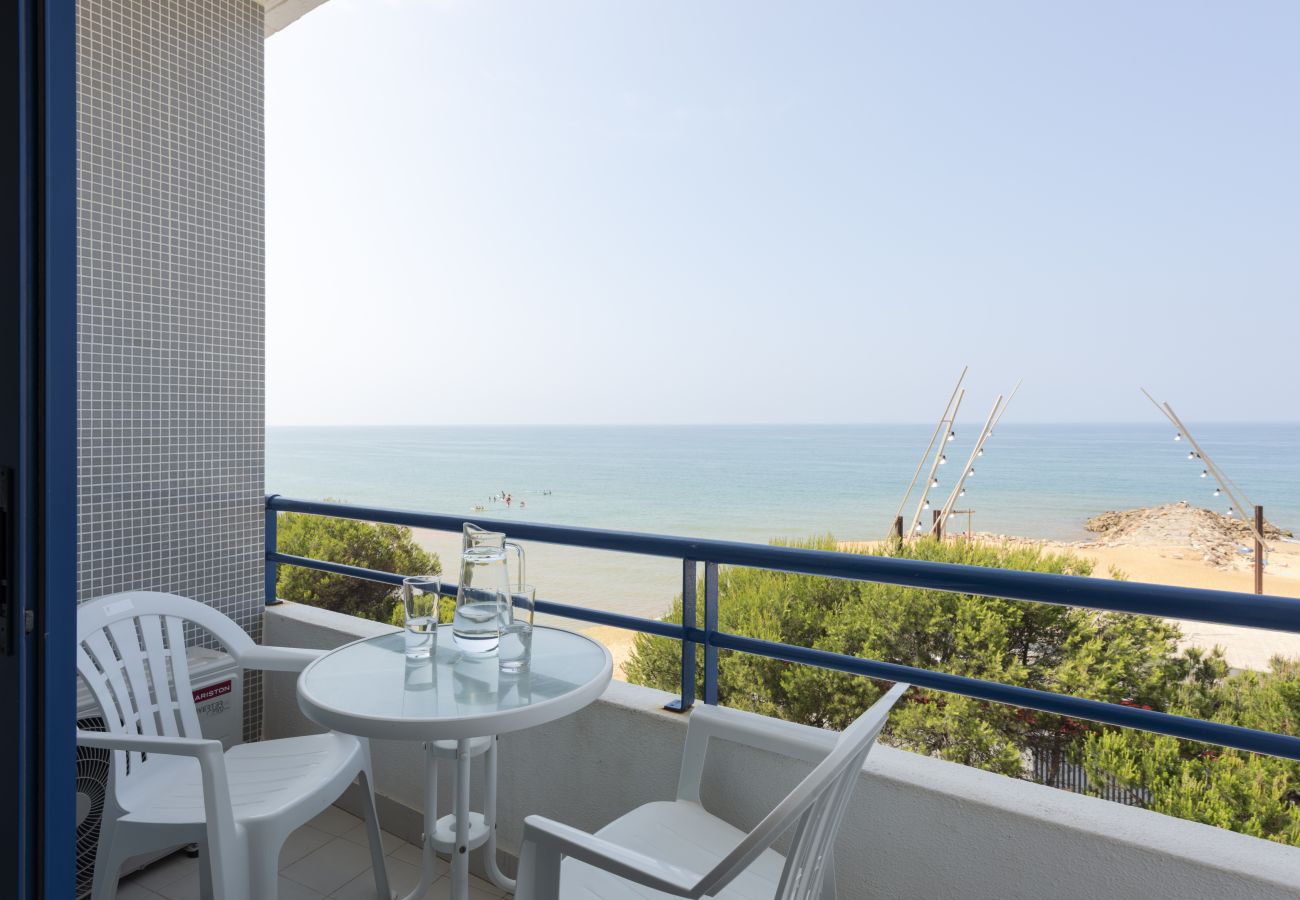 Apartamento em Quarteira - Oceanides - Sea front with pool by HD
