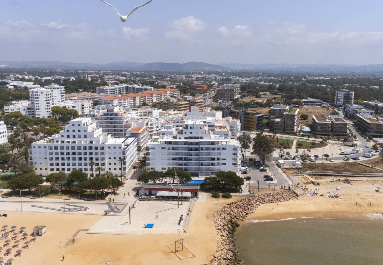 Apartamento em Quarteira - Oceanides - Sea front with pool by HD