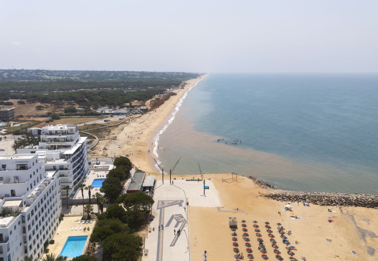 Apartamento em Quarteira - Oceanides - Sea front with pool by HD