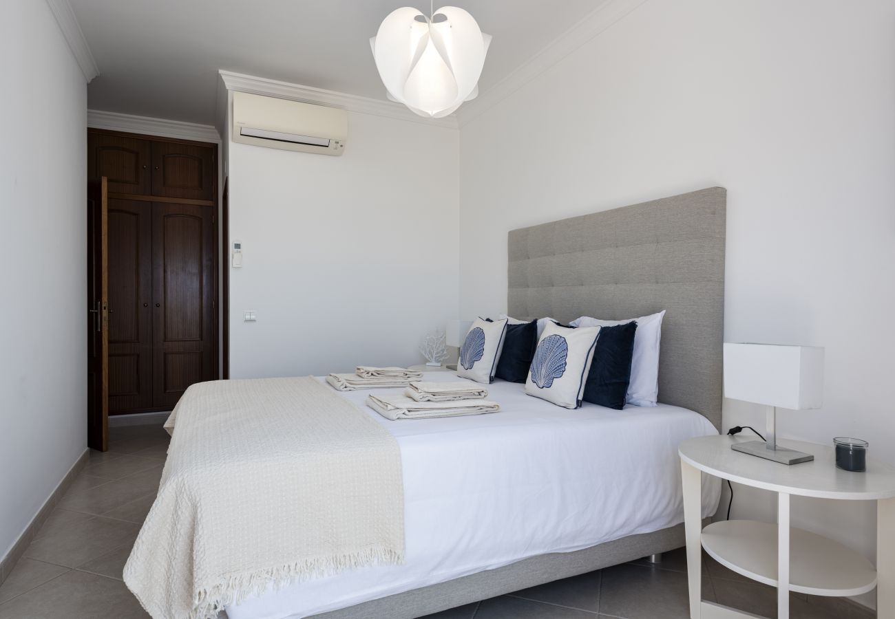 Apartamento em Quarteira - Golfinho - Sea view with pool by HD