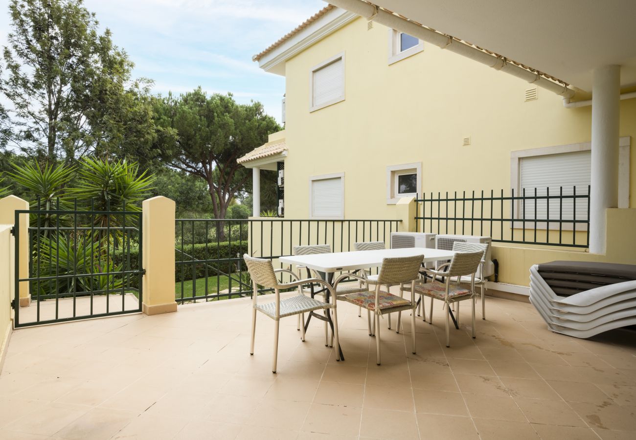 Apartamento em Vilamoura - Mar e Golfe - Pool with golf view by HD