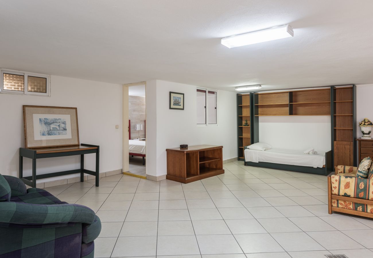 Villa em Vilamoura - Vila Popa - Golf Front with Games Room by HD"