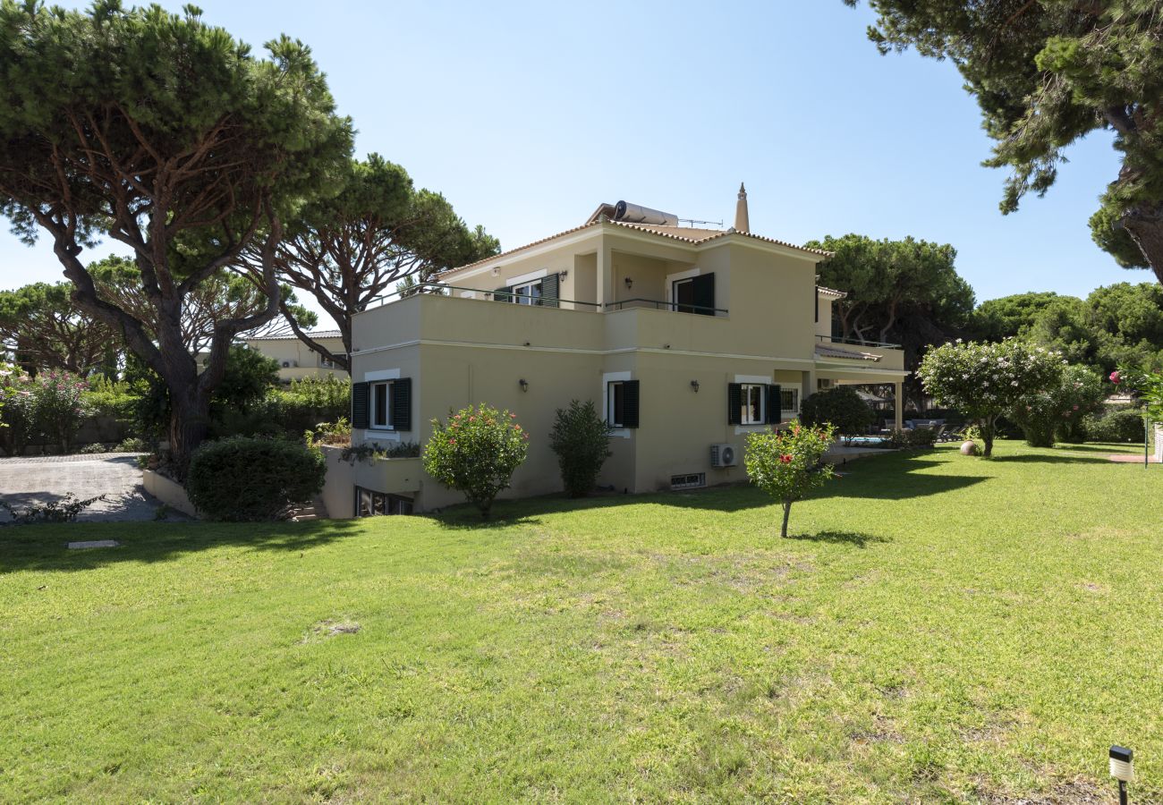 Villa em Vilamoura - Vila Popa - Golf Front with Games Room by HD"