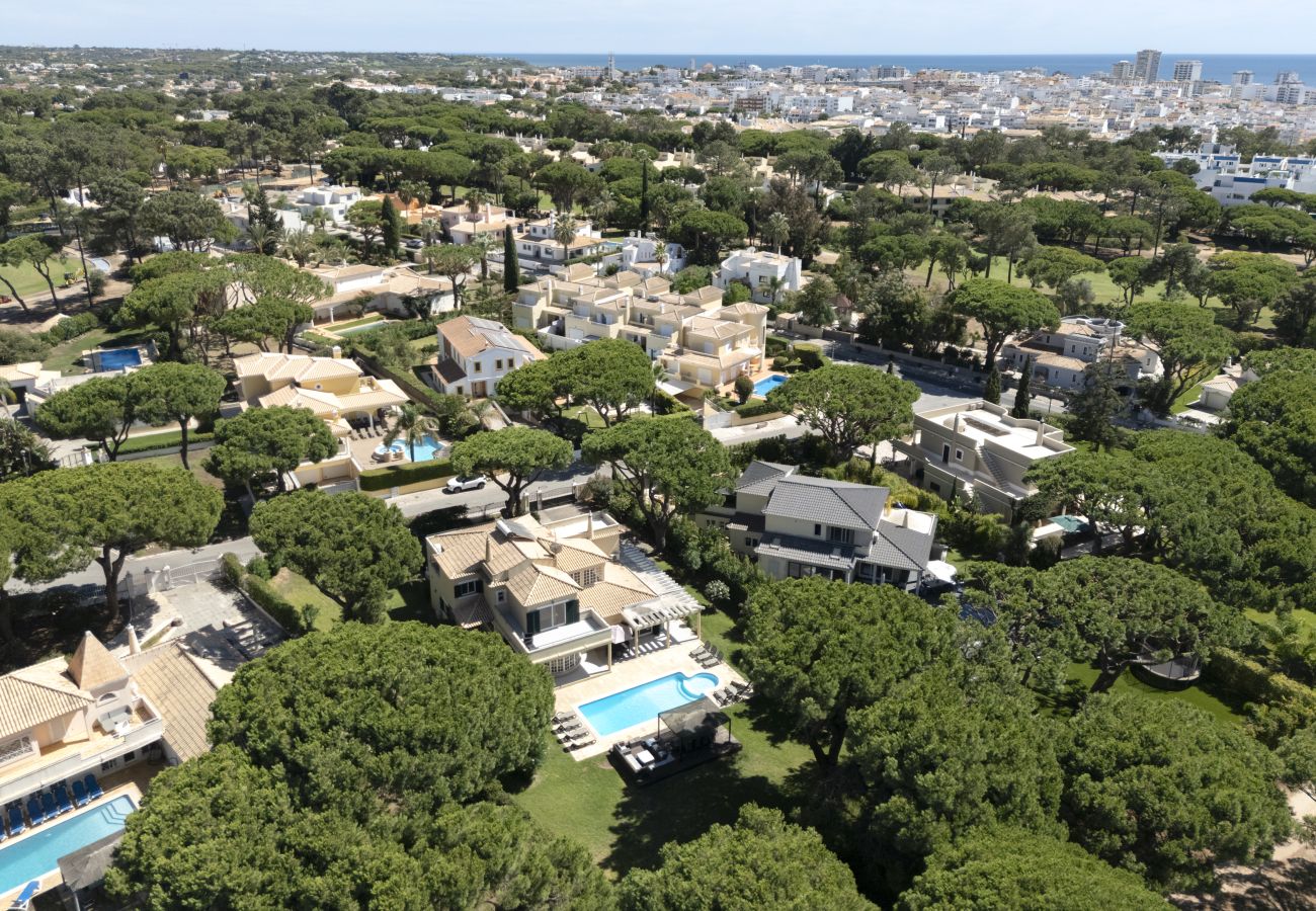 Villa em Vilamoura - Vila Popa - Golf Front with Games Room by HD"