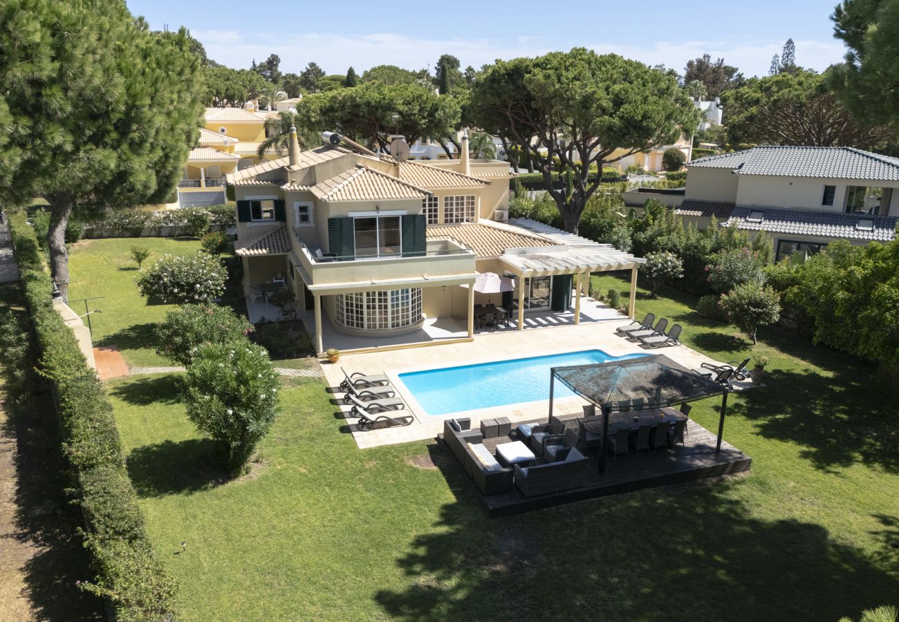 Villa em Vilamoura - Vila Popa - Golf Front with Games Room by HD"