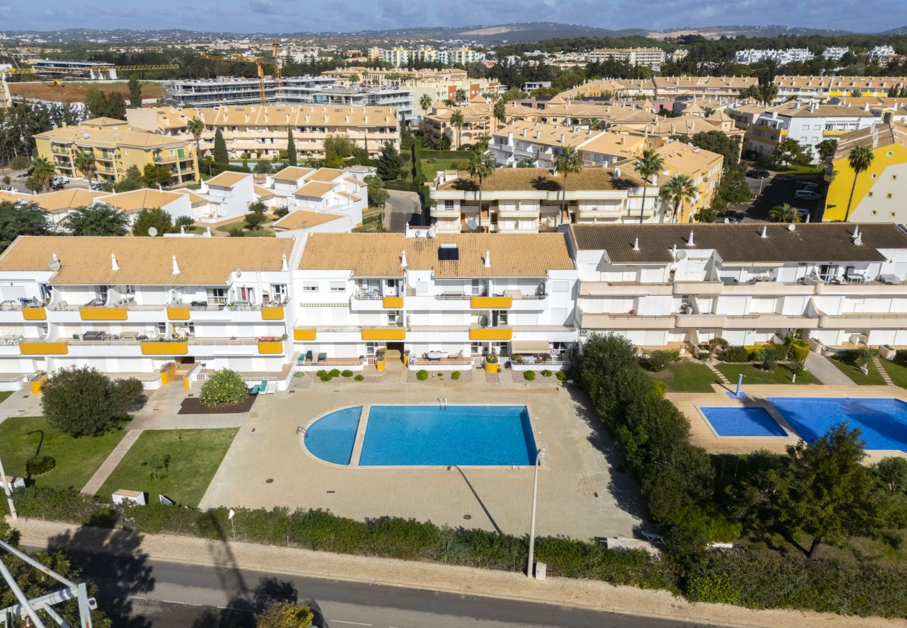 Apartamento em Vilamoura - Vilamoura fresh - Near the beach with pool by Hd