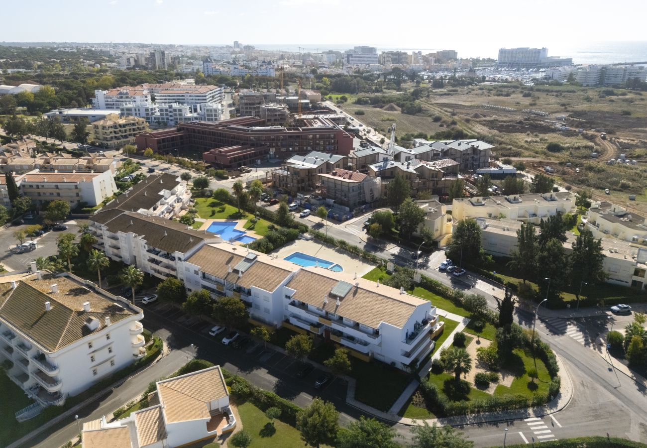 Apartamento em Vilamoura - Vilamoura fresh - Near the beach with pool by Hd