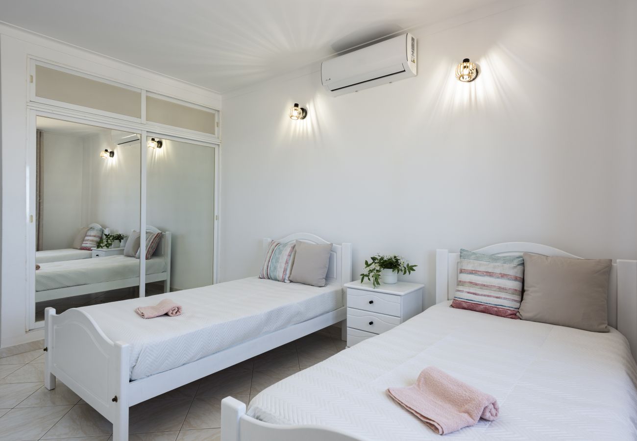 Apartamento em Quarteira - Dunas - Sea view near the beach by HD