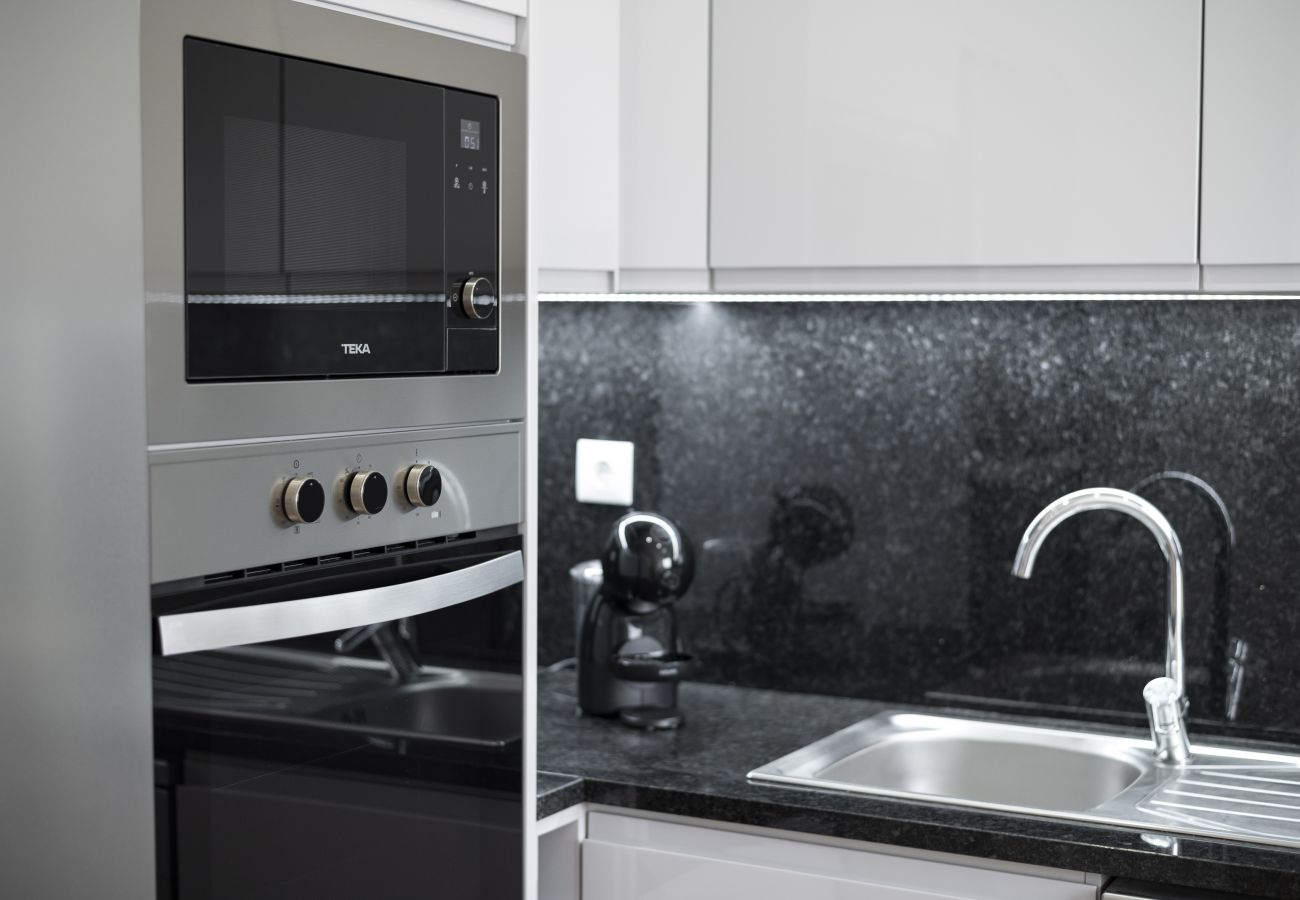 Apartamento em Quarteira - Sol de Quarteira modern apartment-by HDproperties