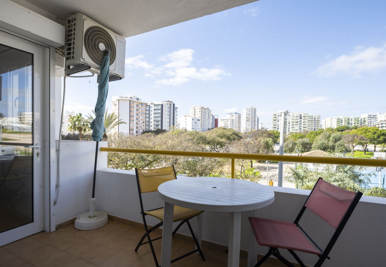 Apartamento em Quarteira - Sol de Quarteira modern apartment-by HDproperties