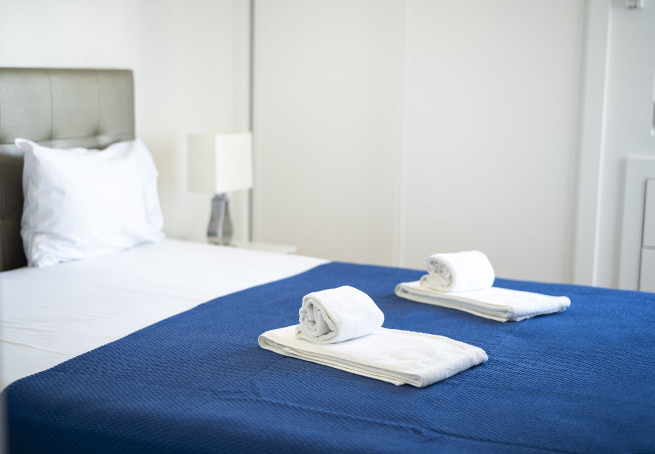 Apartamento em Quarteira - Sol de Quarteira modern apartment-by HDproperties