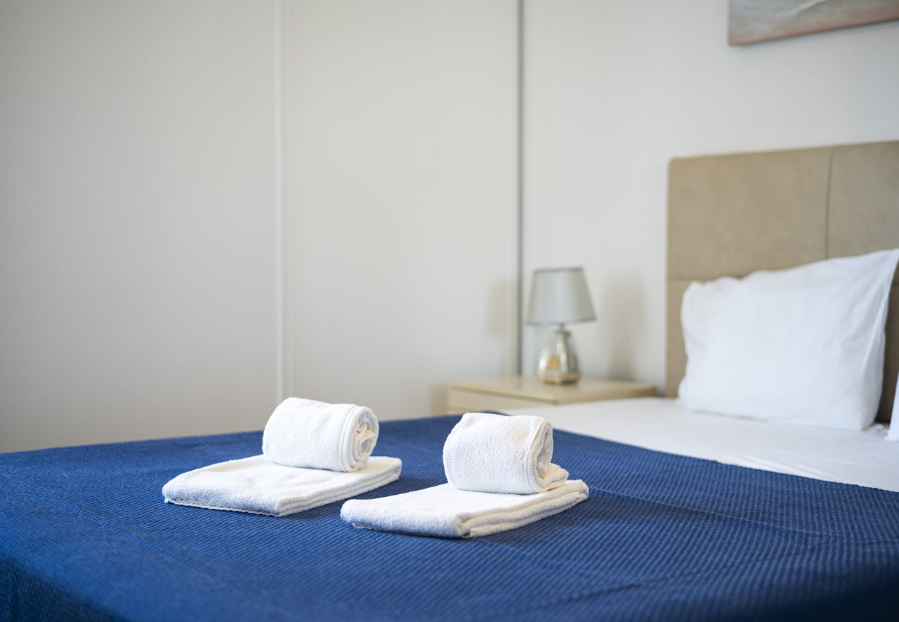 Apartamento em Quarteira - Sol de Quarteira modern apartment-by HDproperties