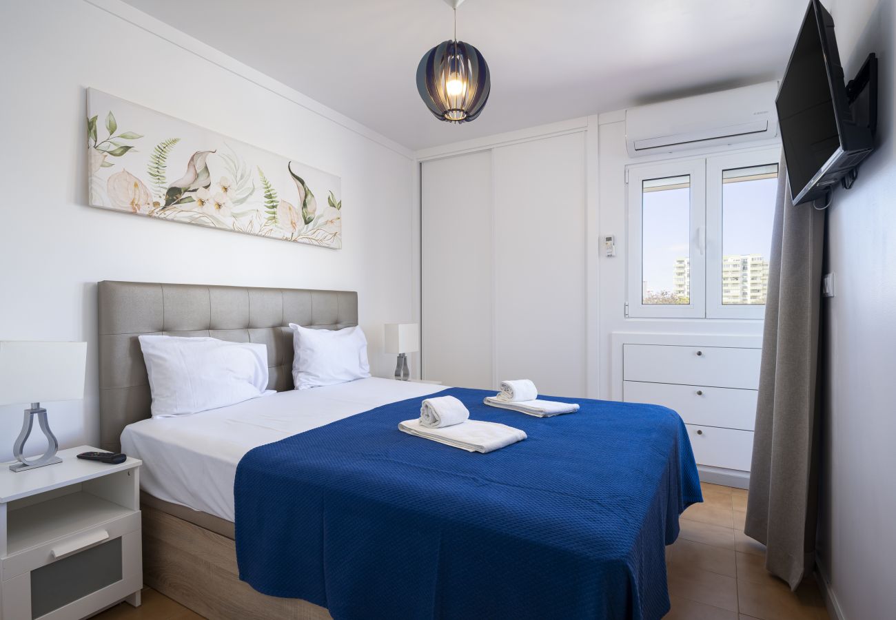 Apartamento em Quarteira - Sol de Quarteira modern apartment-by HDproperties