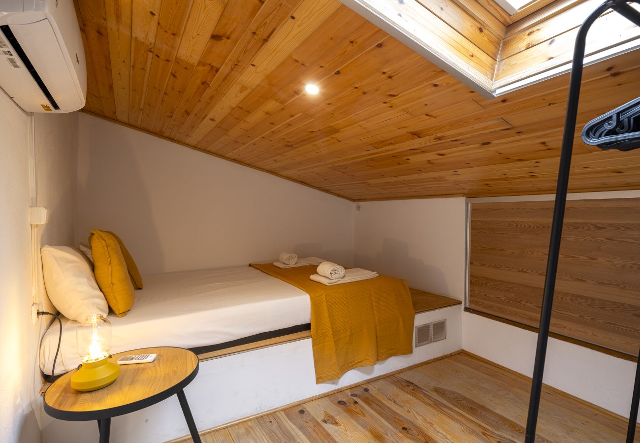 Casa em Faro - Trevo Laranja - Traditional House by HD