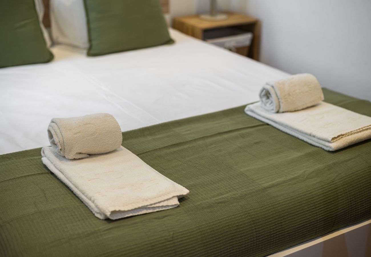 Casa em Faro - Trevo Laranja - Traditional House by HD