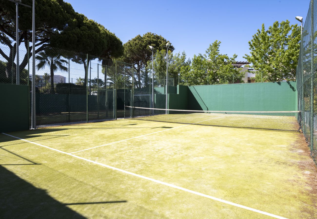 Villa em Quarteira - Vila padel with pool - by Hdproperties