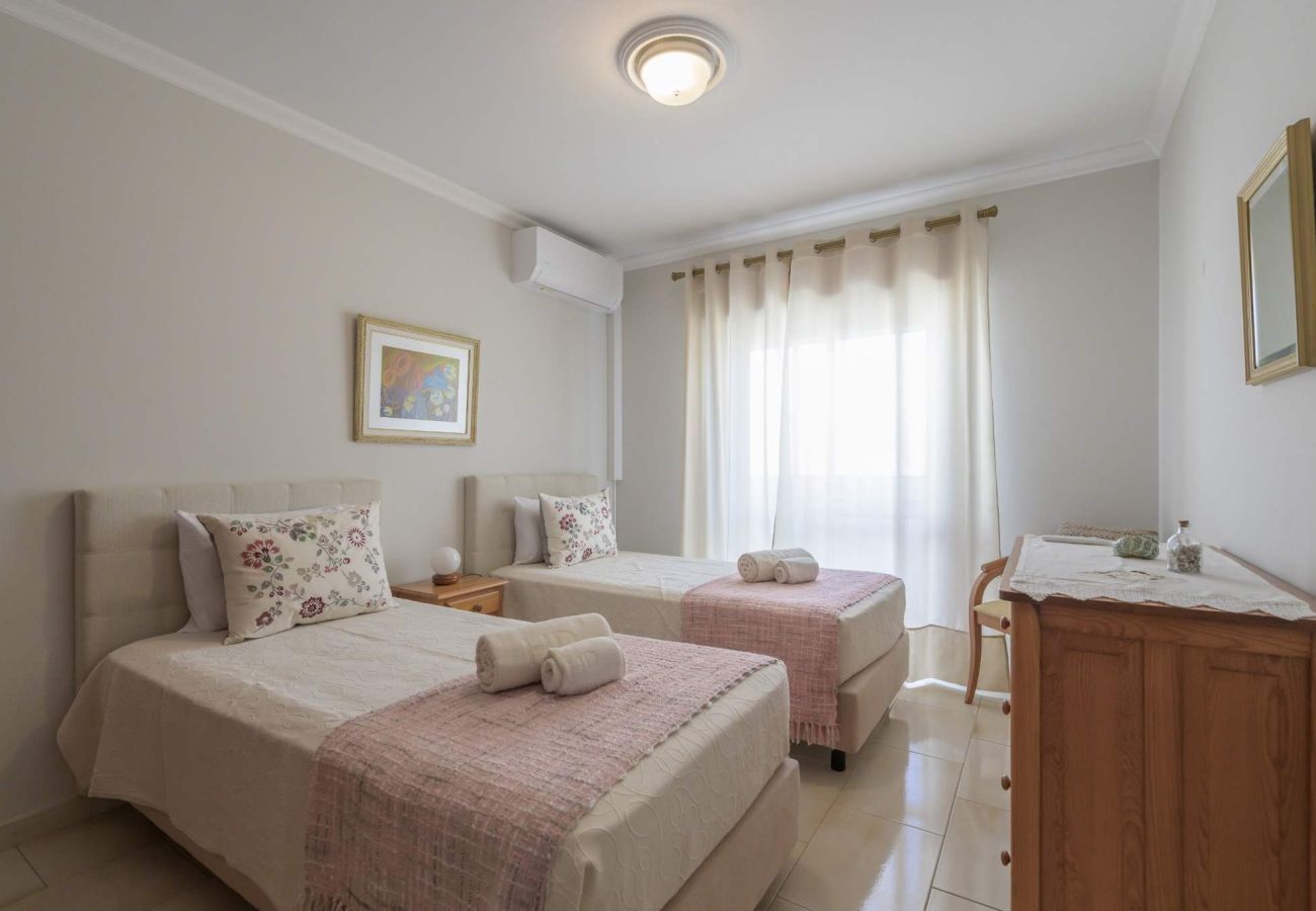 Apartamento em Quarteira - Cortes Reais Sea view - by hdproperties