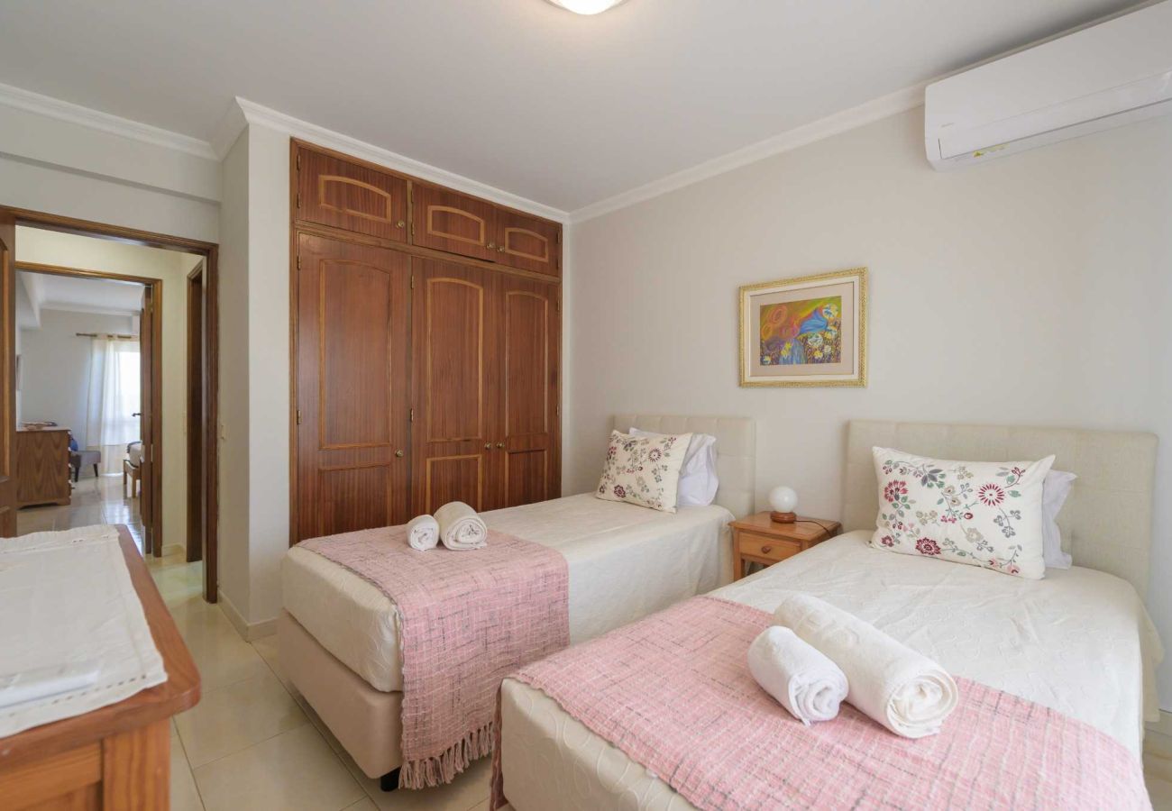Apartamento em Quarteira - Cortes Reais Sea view - by hdproperties