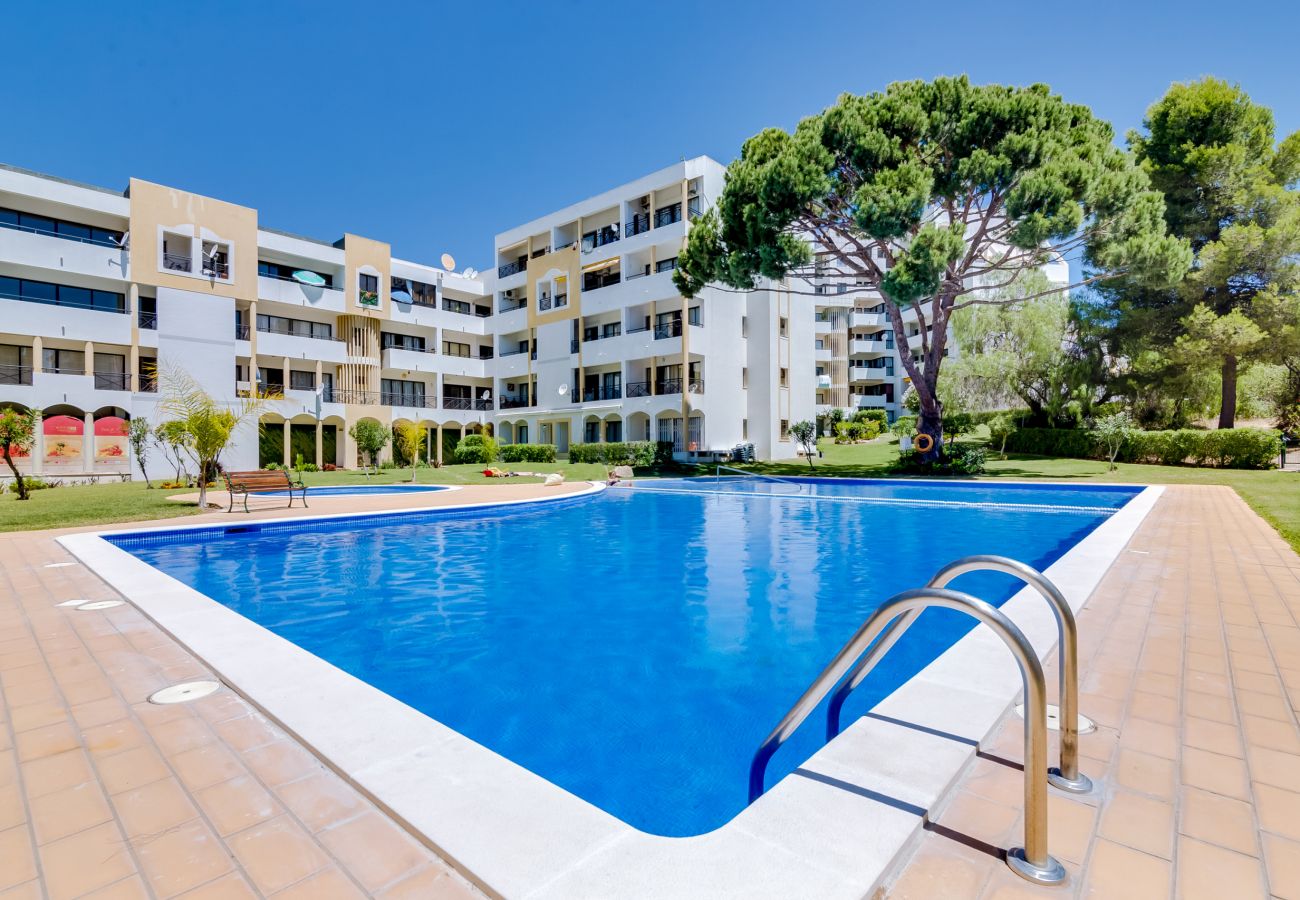 Apartment in Vilamoura - Topazio - Pool & near the center by HD PROPERTIES