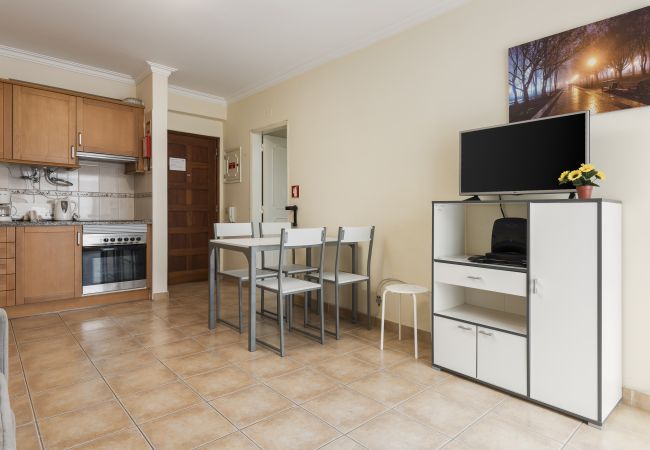 Apartment in Quarteira - Jaune - 50 meters to the beach - Quarteira Apartment in Quarteira - Jaune - 50 meters to the beach - Quarteira