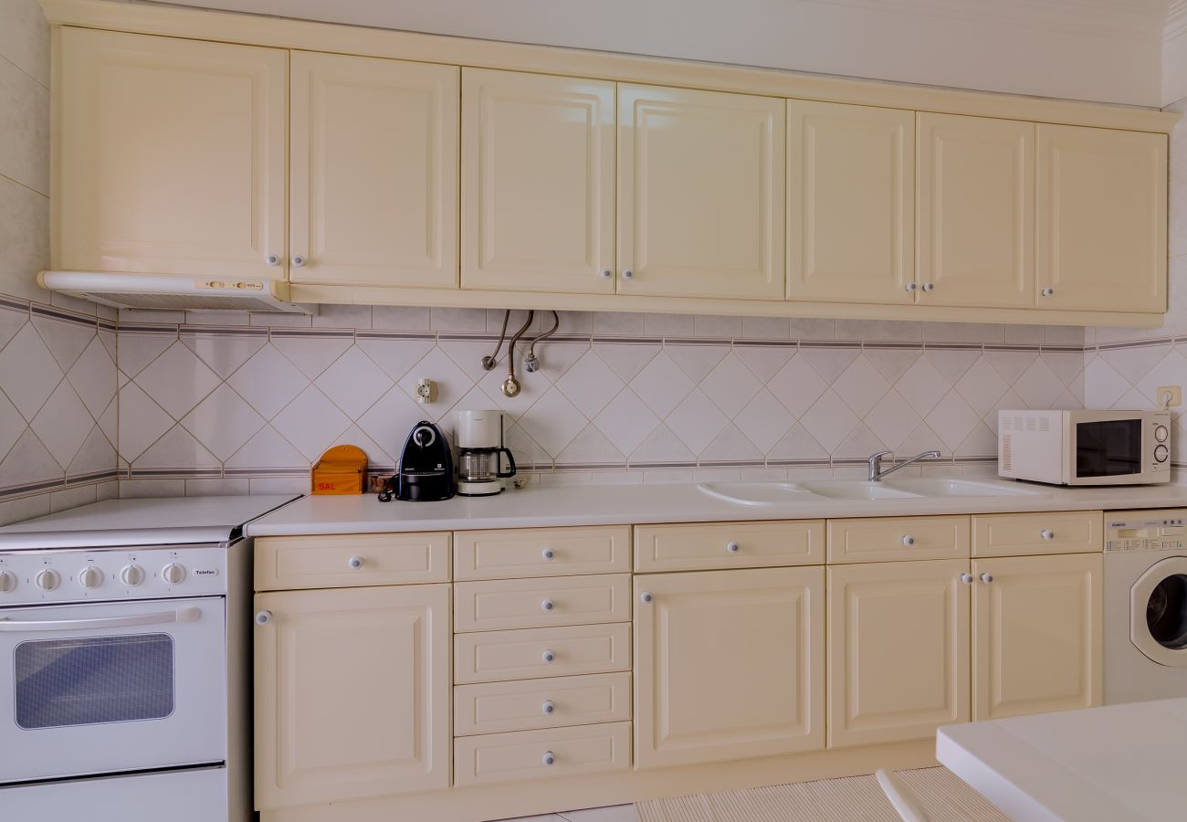 Apartment in Quarteira - Atlântico View - Beach front - Quarteira