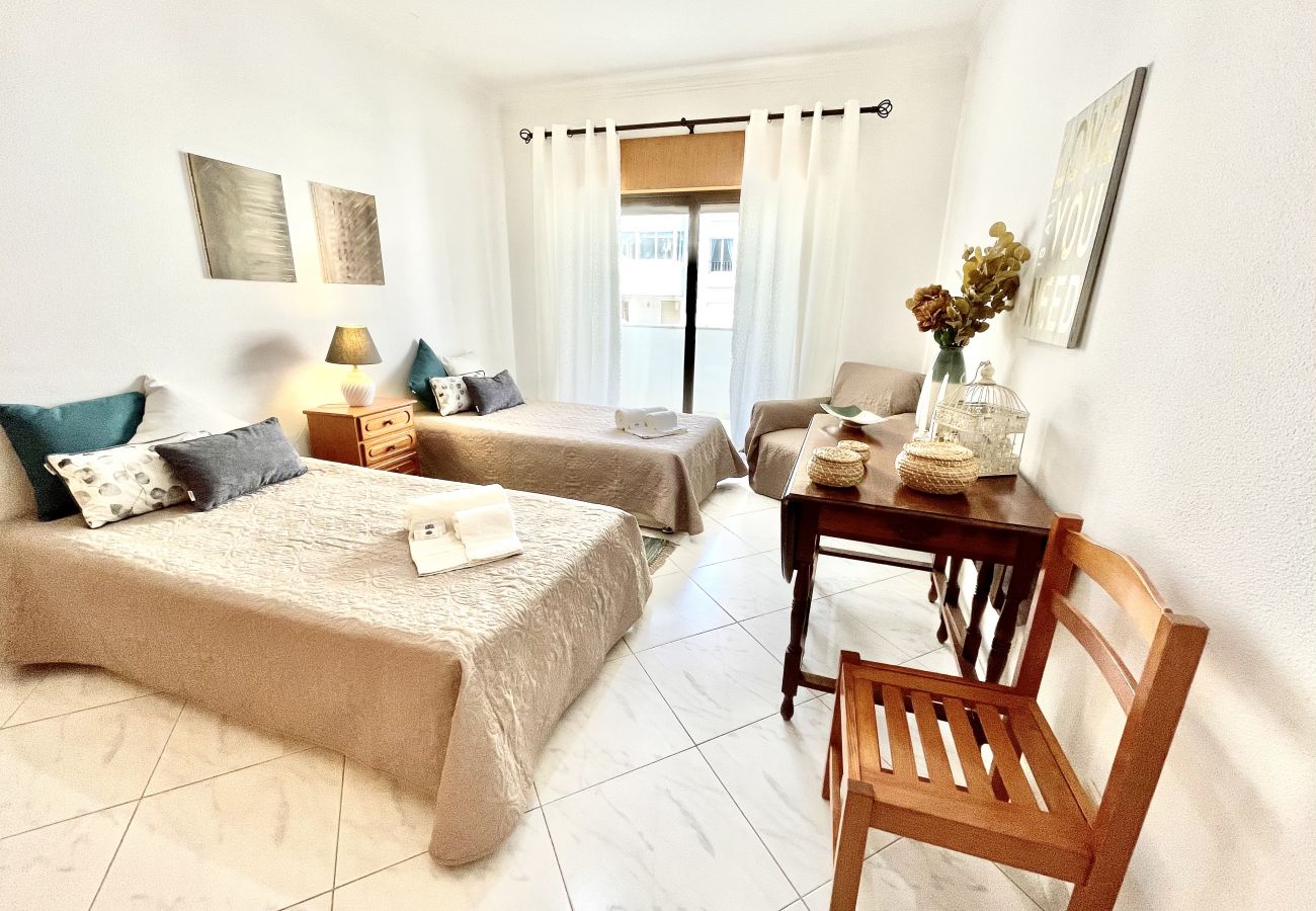 Apartment in Quarteira - Atlântico View - Beach front - Quarteira