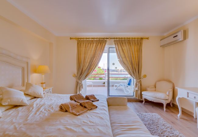 Apartment in Vilamoura - Vicente - Nice apartment facing Vilamoura Marina Apartment in Vilamoura - Vicente - Nice apartment facing Vilamoura Marina