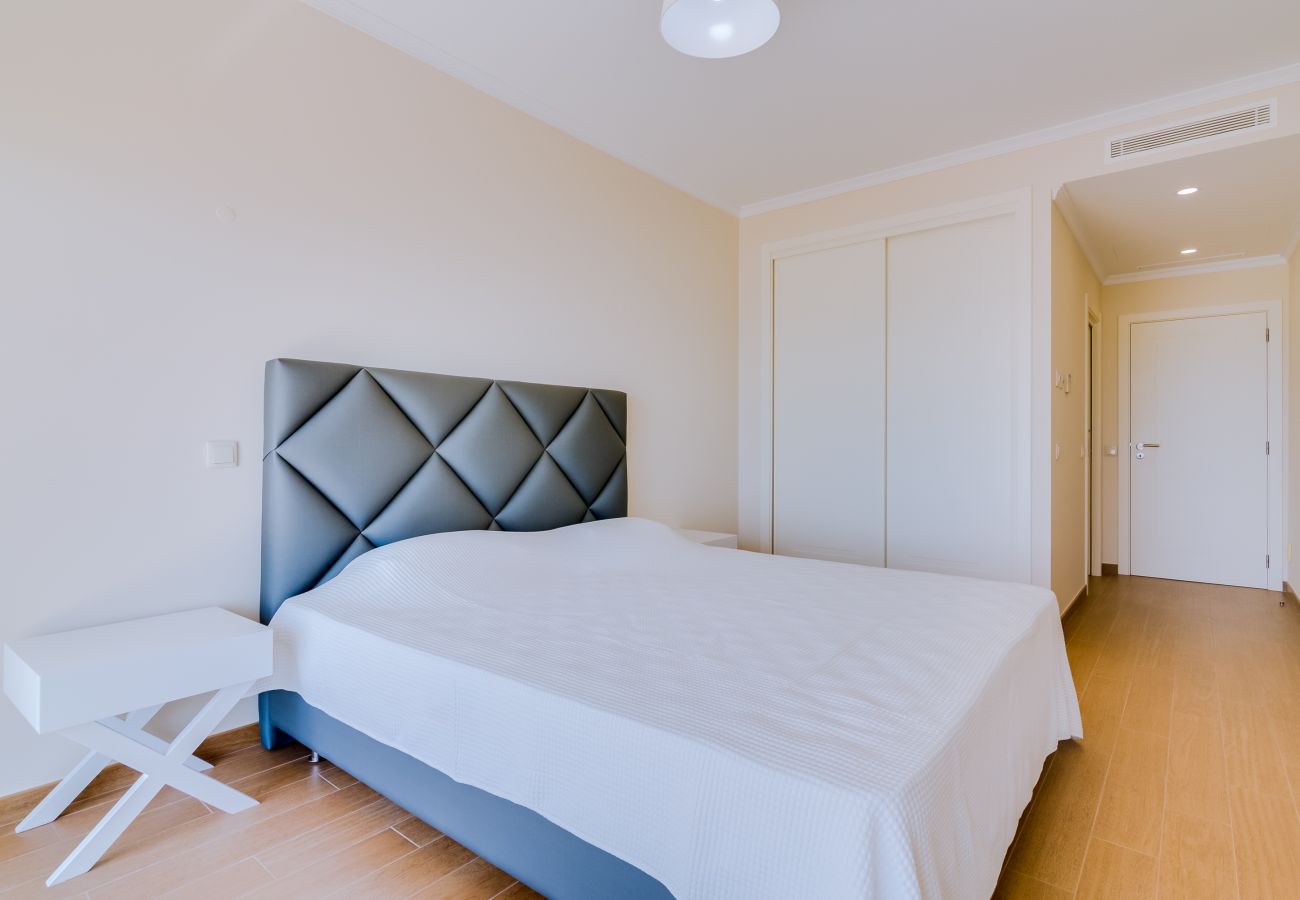 Apartment in Quarteira - Brisa do Mar 2Br - Sea front - Luxury apartment