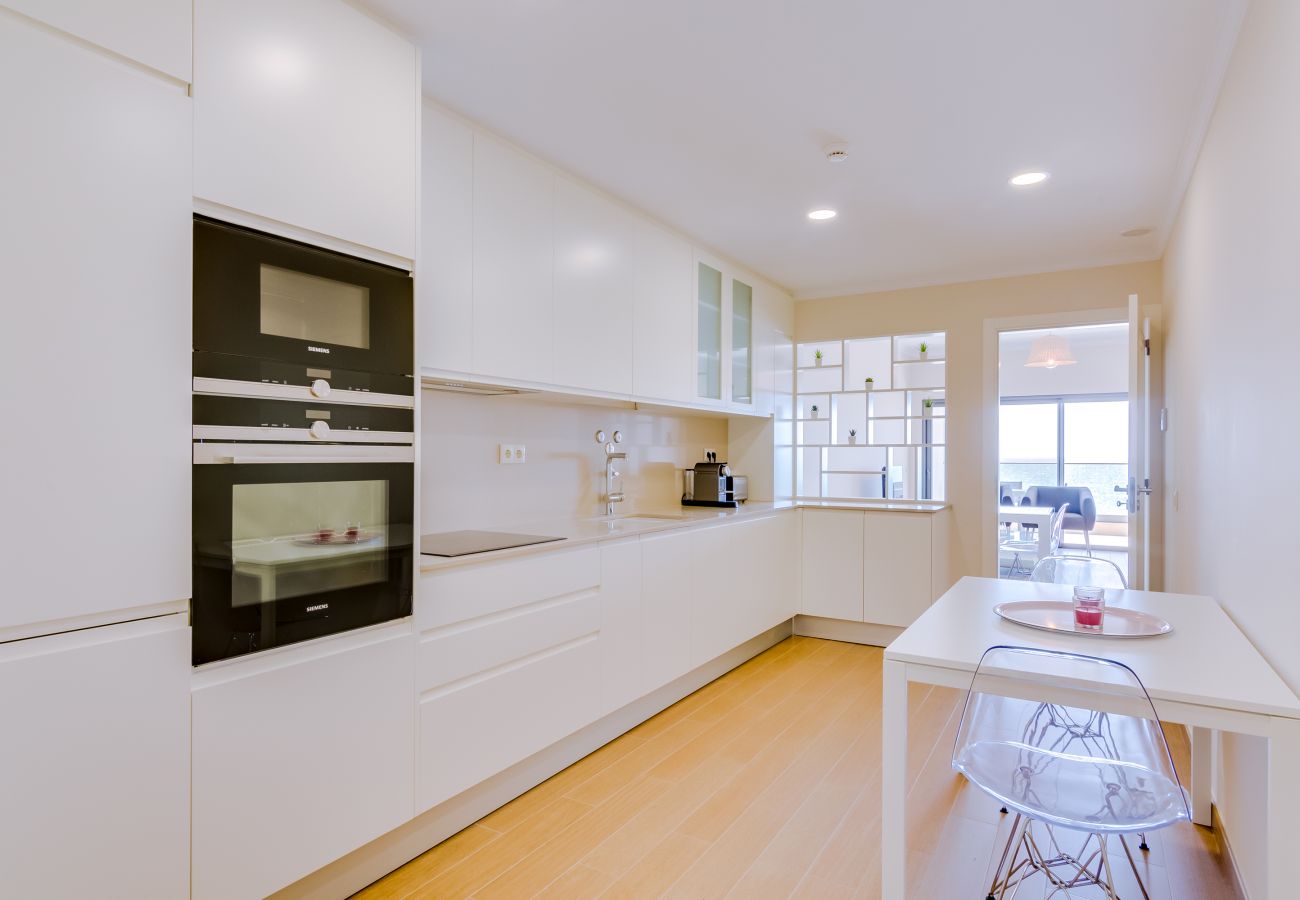 Apartment in Quarteira - Brisa do Mar 2Br - Sea front - Luxury apartment