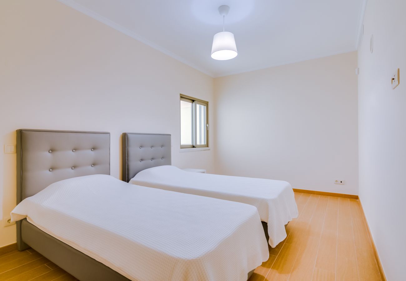 Apartment in Quarteira - Brisa do Mar 2Br - Sea front - Luxury apartment