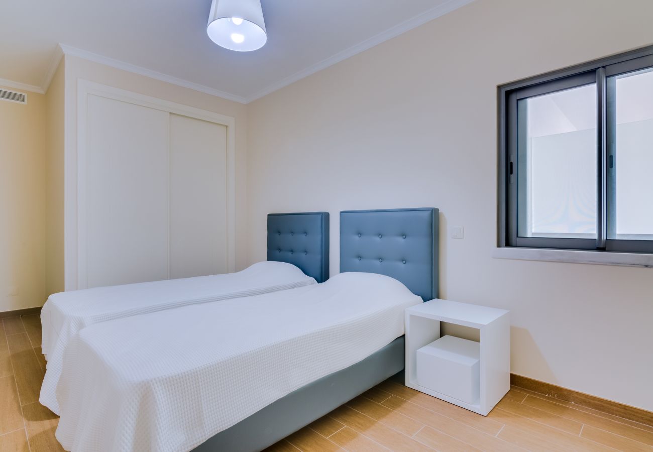 Apartment in Quarteira - Brisa do Mar 2Br - Sea front - Luxury apartment