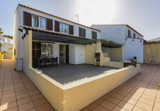 Apartment in Quarteira - Vilar do Jardim - Terrace and Pool - Vilamoura by Apartment in Quarteira - Vilar do Jardim - Terrace and Pool - Vilamoura by