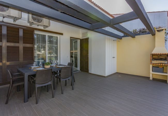 Apartment in Quarteira - Vilar do Jardim - Terrace and Pool - Vilamoura by Apartment in Quarteira - Vilar do Jardim - Terrace and Pool - Vilamoura by