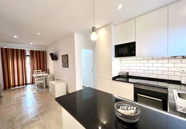 Apartment in Quarteira - Beachside Apartment - With Pool by HD PROPERTIES Apartment in Quarteira - Beachside Apartment - With Pool by HD PROPERTIES
