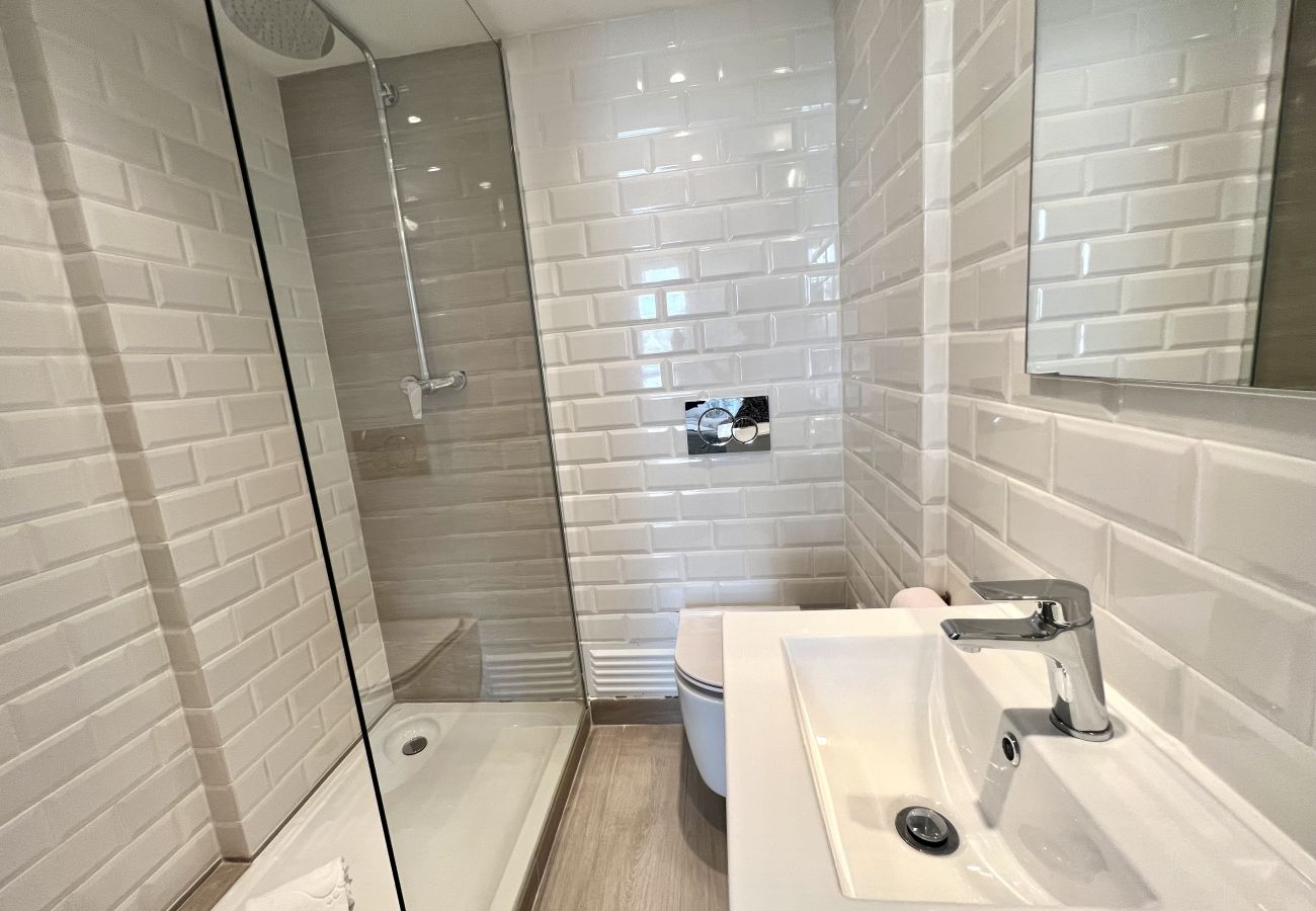 Apartment in Quarteira - Beachside Apartment - With Pool by HD PROPERTIES