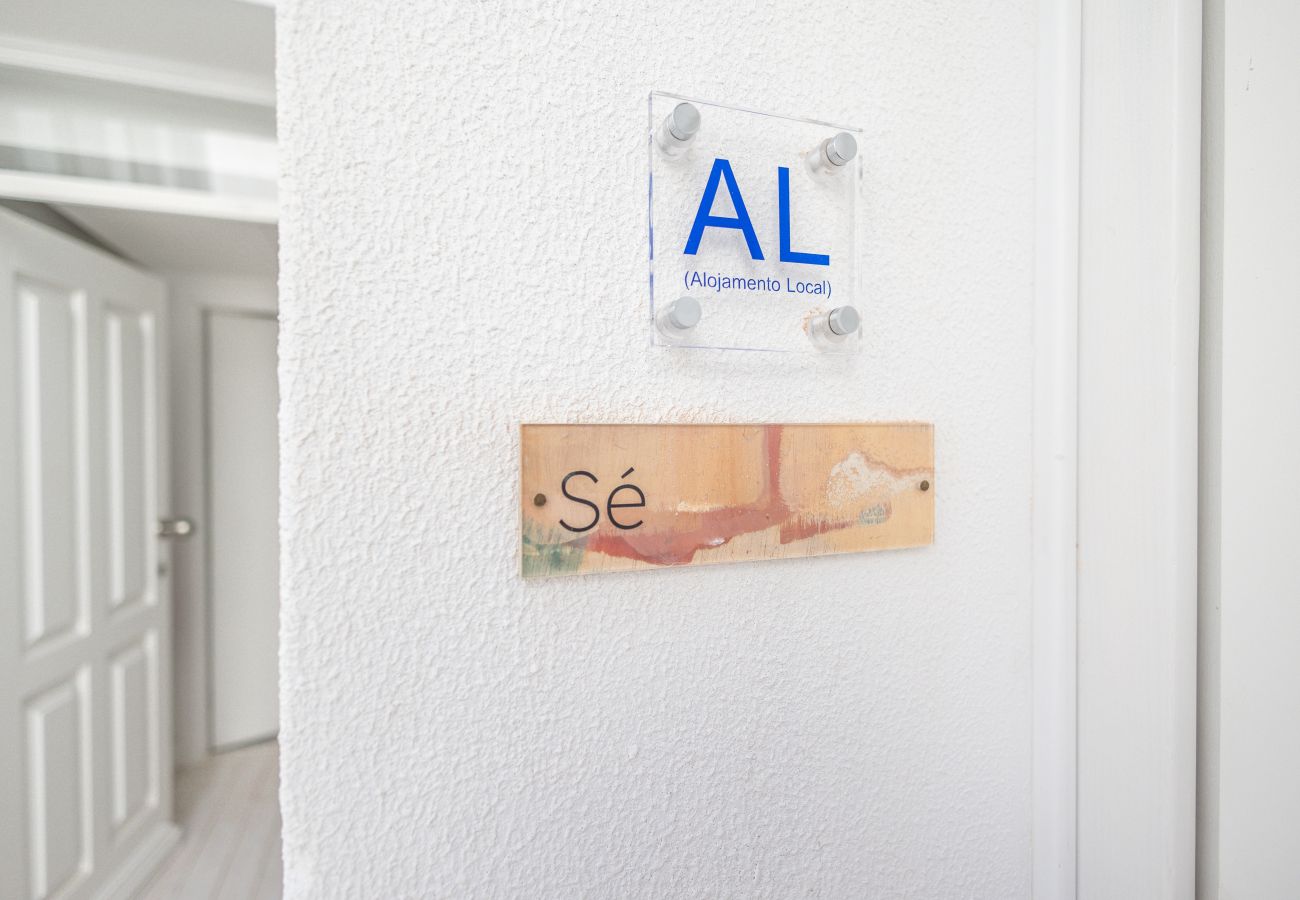 Rent by room in Faro - LODO Suites Se - Mezanino room  by HD